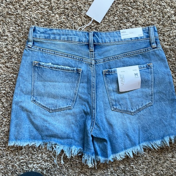 High Rise Shorts - Picture 3 of 4